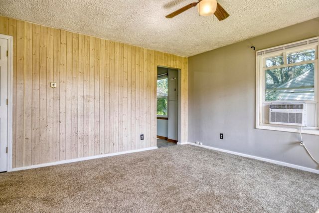 521 Sheridan Street, Crown Point, IN 46307