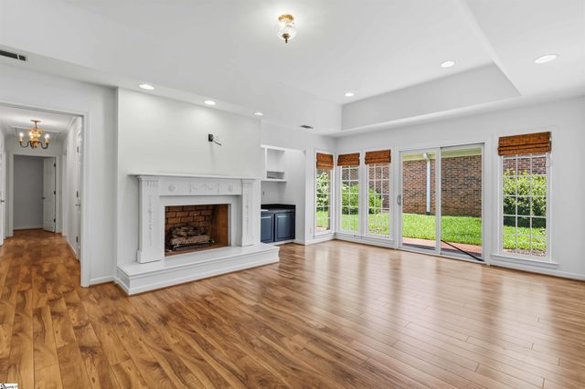4 Parkins Place, Greenville, SC 29607