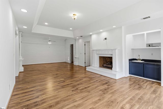 4 Parkins Place, Greenville, SC 29607