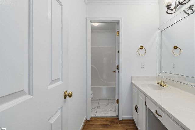 4 Parkins Place, Greenville, SC 29607