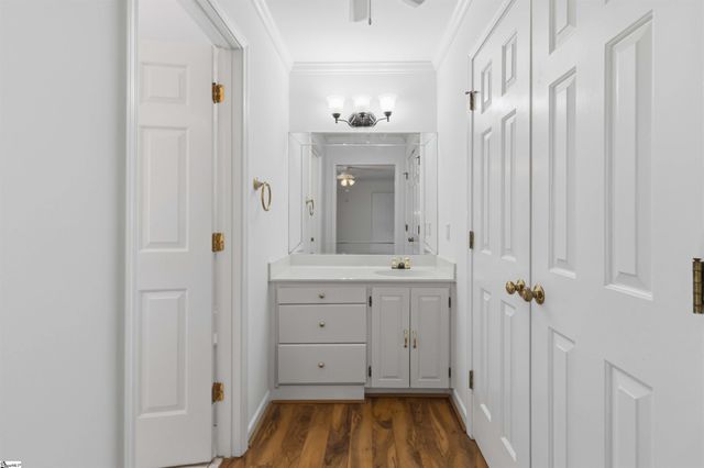 4 Parkins Place, Greenville, SC 29607