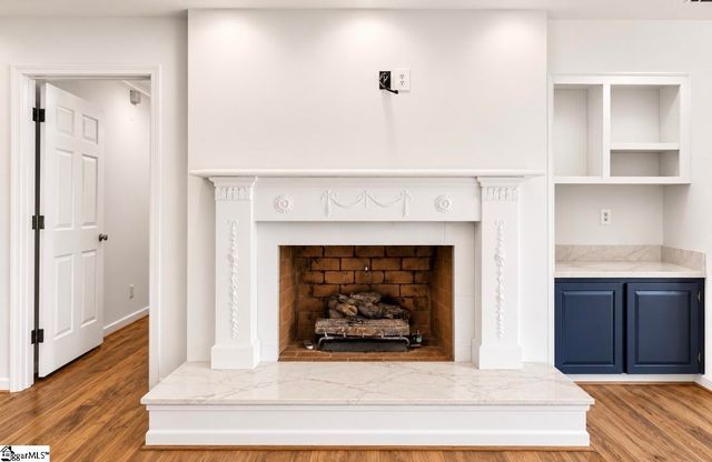 4 Parkins Place, Greenville, SC 29607