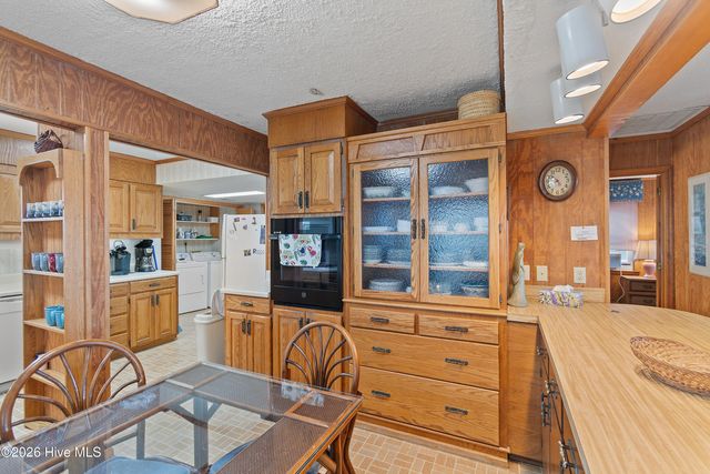 1099 Ocean Boulevard W, Supply, NC 28462