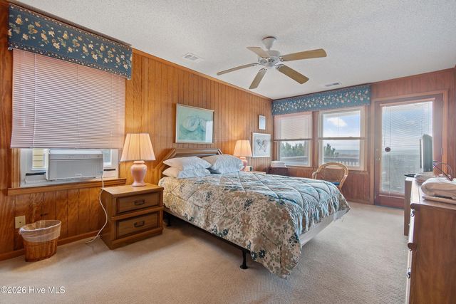 1099 Ocean Boulevard W, Supply, NC 28462