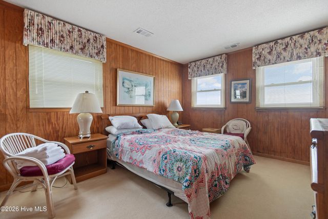 1099 Ocean Boulevard W, Supply, NC 28462