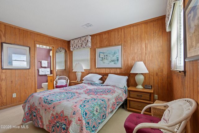 1099 Ocean Boulevard W, Supply, NC 28462