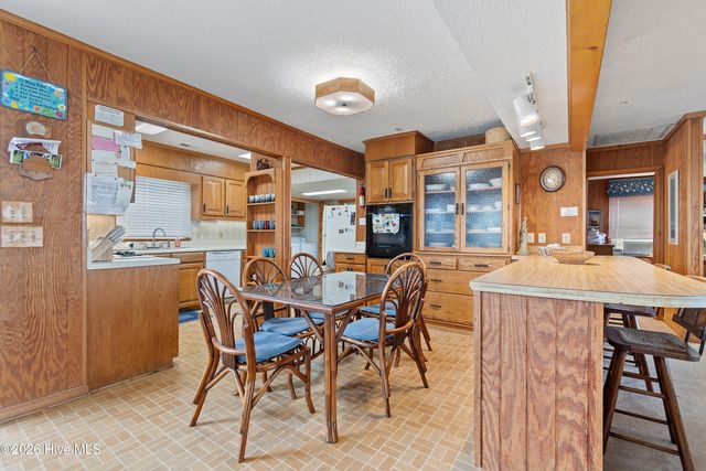 1099 Ocean Boulevard W, Supply, NC 28462