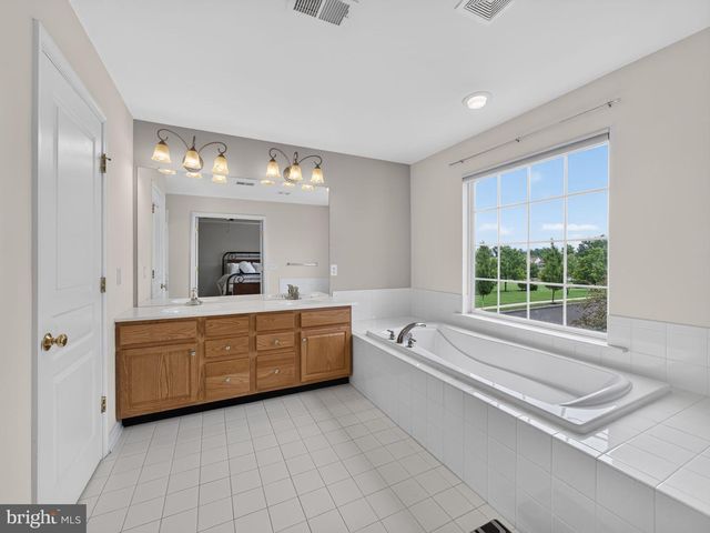 63 WILLIAMS DR, Fountainville, PA 18923