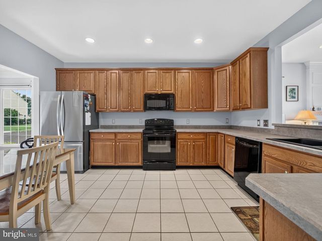 63 WILLIAMS DR, Fountainville, PA 18923