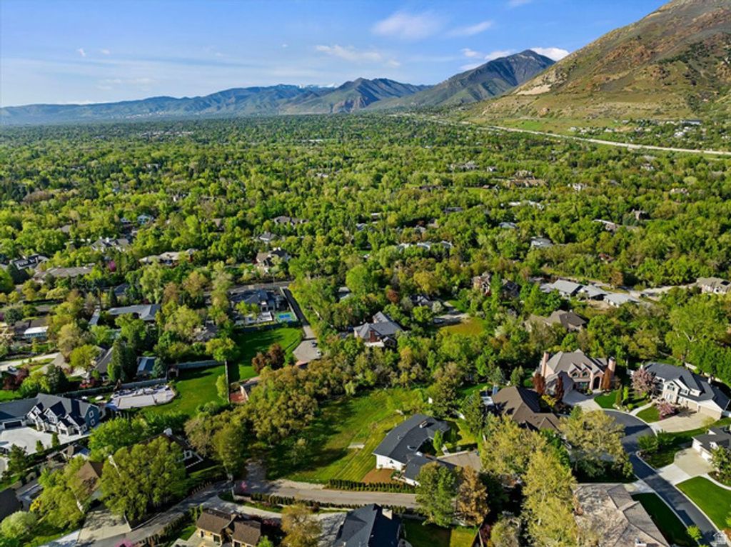 2421 E OAKCREST LN # 7, Holladay, UT 84121 — photo 5
