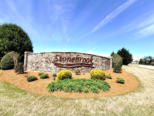 1746 Sedgefield Drive, Ooltewah, TN 37363