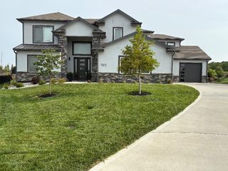 303 Three Forks Drive, Lawrence, KS 66049