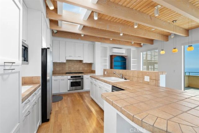 2475 Juanita, Laguna Beach, CA 92651