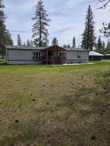 26810 N Regal Ln, Chattaroy, WA 99003