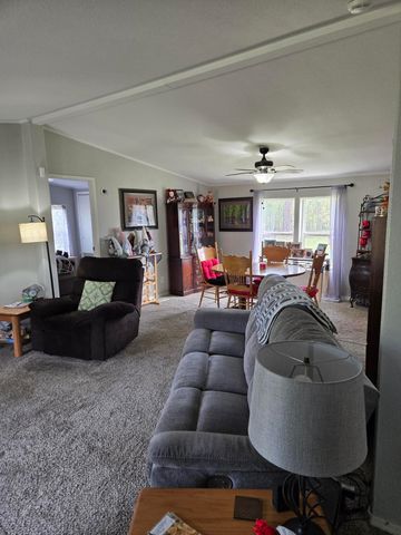 26810 N Regal Ln, Chattaroy, WA 99003