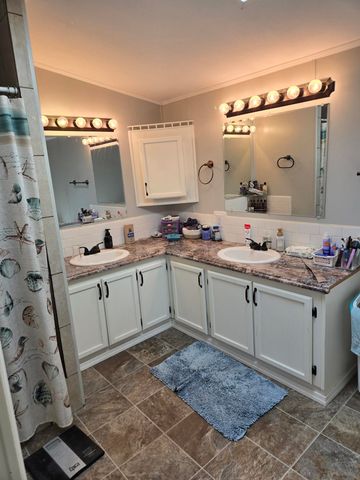 26810 N Regal Ln, Chattaroy, WA 99003