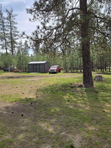 26810 N Regal Ln, Chattaroy, WA 99003