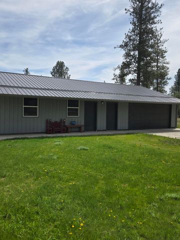 26810 N Regal Ln, Chattaroy, WA 99003