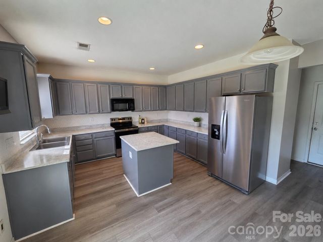 9120 Viscount Lane, Charlotte, NC 28269