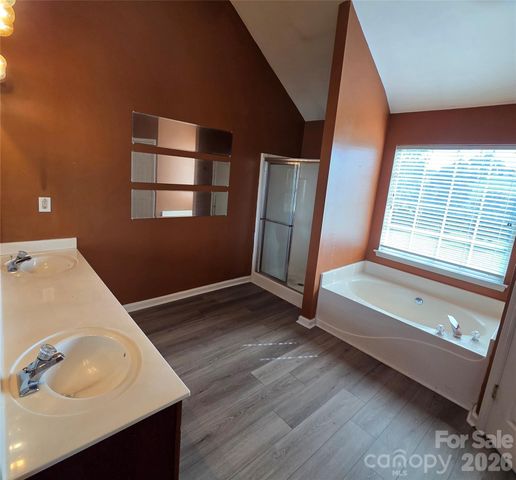 9120 Viscount Lane, Charlotte, NC 28269