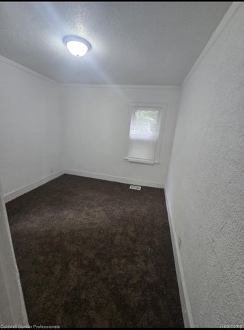 11825 Rosemary Street N, Detroit, MI 48213