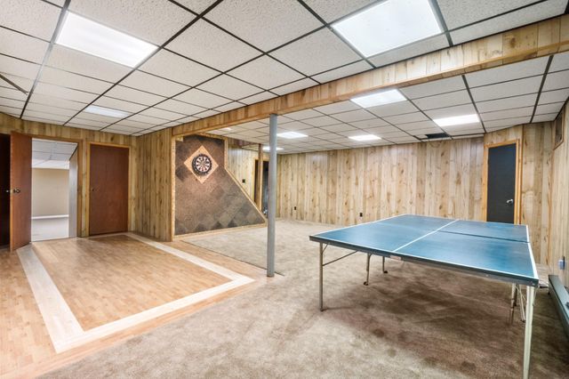9 WHITECHAPEL DR, Mount Laurel, NJ 08054