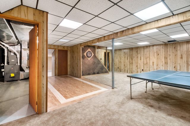 9 WHITECHAPEL DR, Mount Laurel, NJ 08054