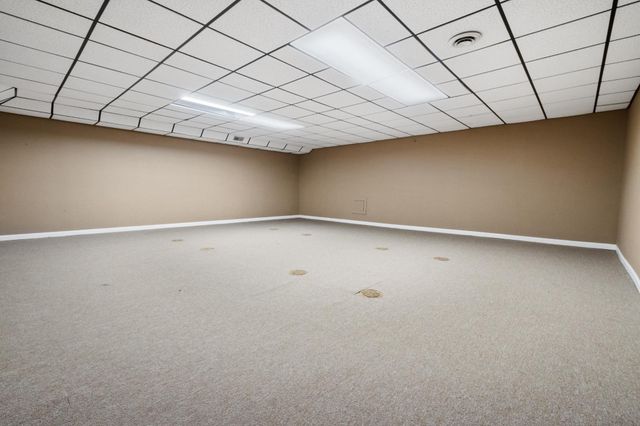 9 WHITECHAPEL DR, Mount Laurel, NJ 08054