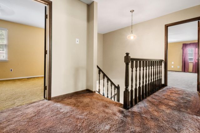 9 WHITECHAPEL DR, Mount Laurel, NJ 08054