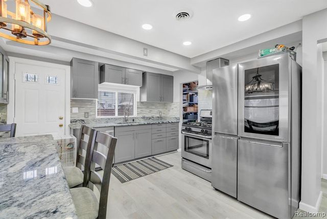 2248 Faber Street, Hamtramck, MI 48212