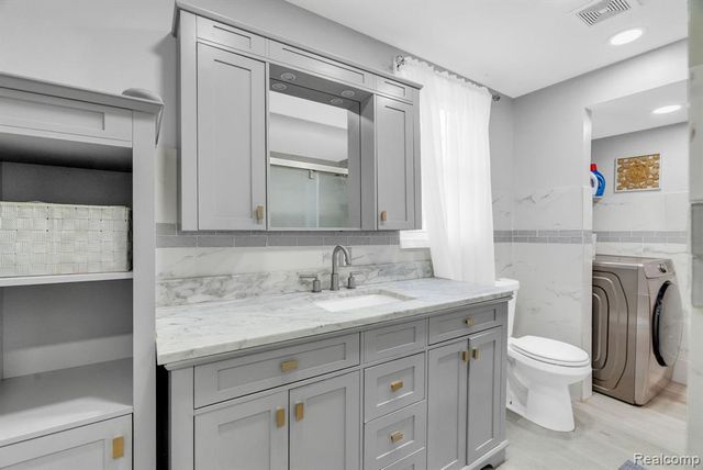 2248 Faber Street, Hamtramck, MI 48212