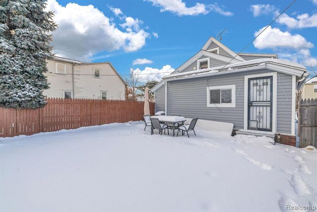 2248 Faber Street, Hamtramck, MI 48212