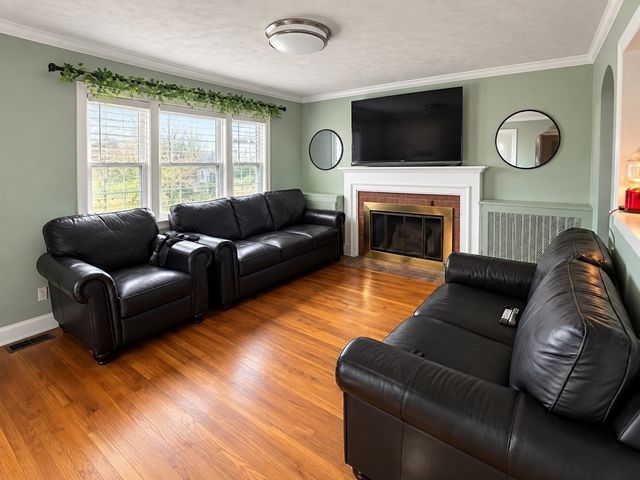 91 Grove Street, Waltham, MA 02453