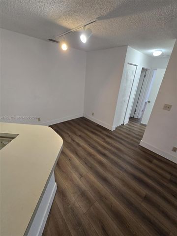 3340 N Pinewalk Dr N 1518, Margate, FL 33063