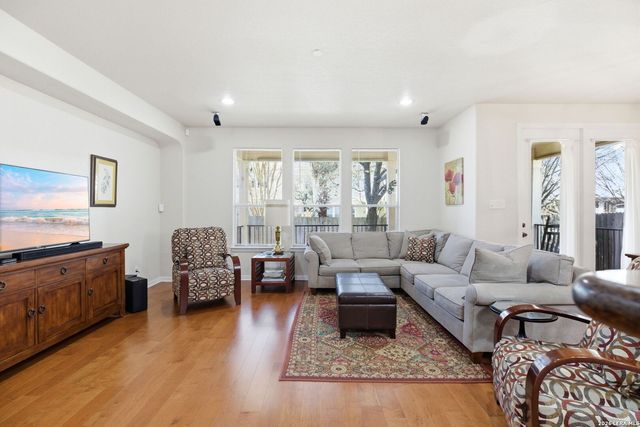 221 Lone Star, Boerne, TX 78006