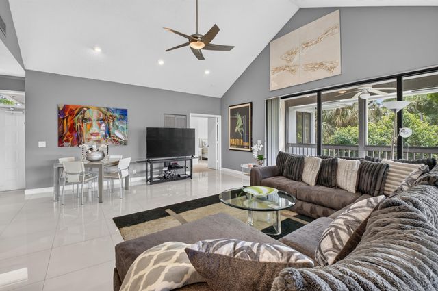 19271 Sabal Lake Drive, Boca Raton, FL 33434