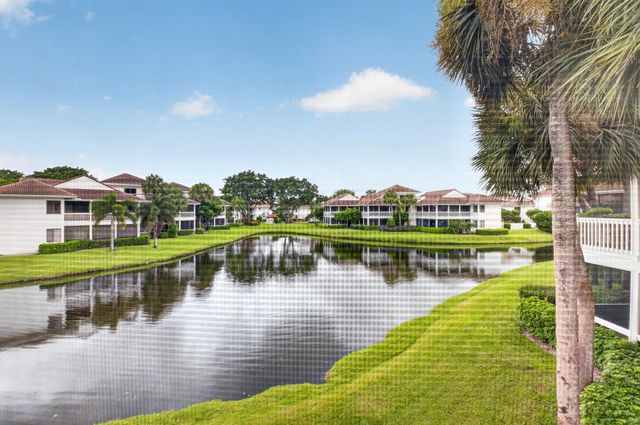 19271 Sabal Lake Drive, Boca Raton, FL 33434