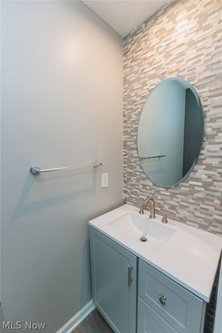 784 Pine Spring Drive, Painesville, OH 44077