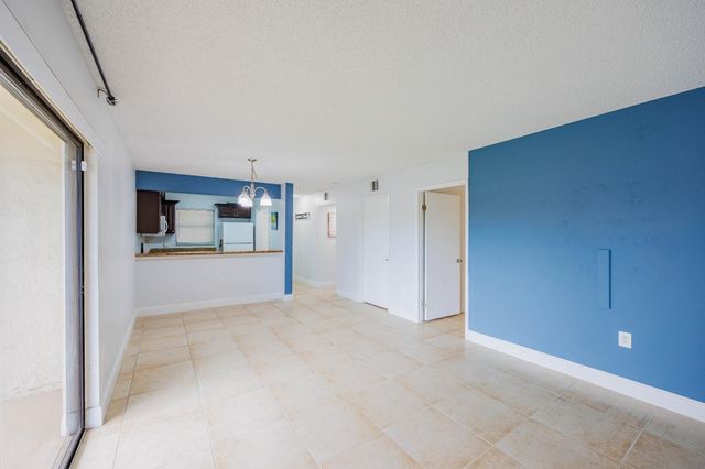 1524 Lake Crystal Drive E, Royal Palm Beach, FL 33411