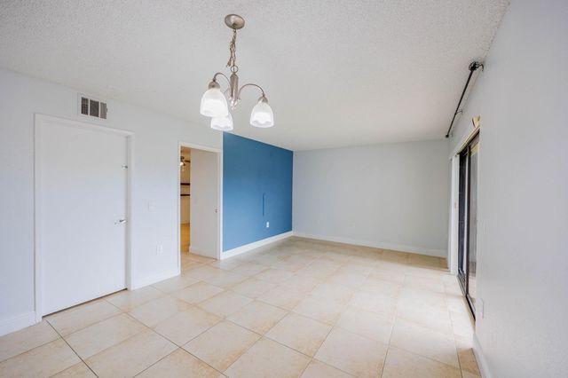 1524 Lake Crystal Drive E, Royal Palm Beach, FL 33411
