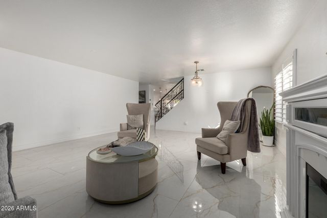 5702 W WINDROSE Drive, Glendale, AZ 85304