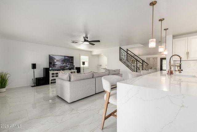 5702 W WINDROSE Drive, Glendale, AZ 85304