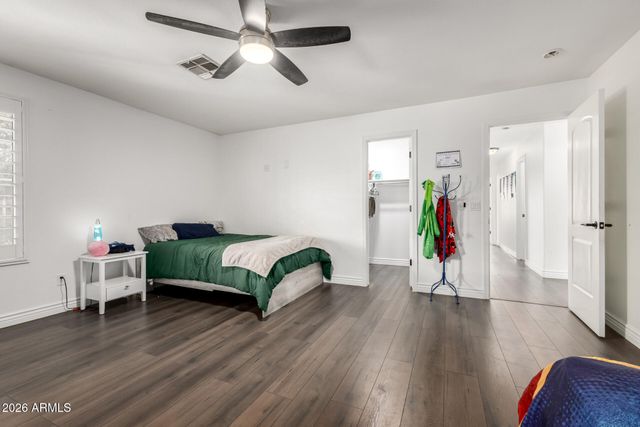 5702 W WINDROSE Drive, Glendale, AZ 85304