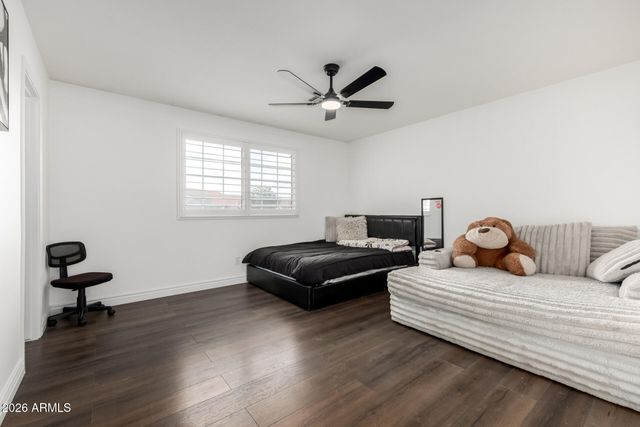 5702 W WINDROSE Drive, Glendale, AZ 85304