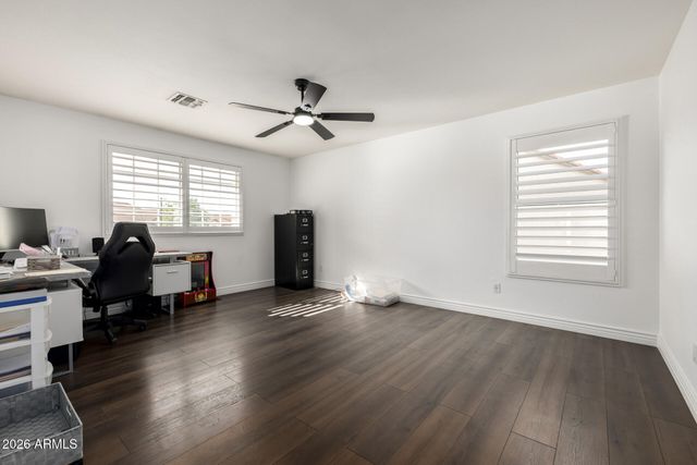 5702 W WINDROSE Drive, Glendale, AZ 85304