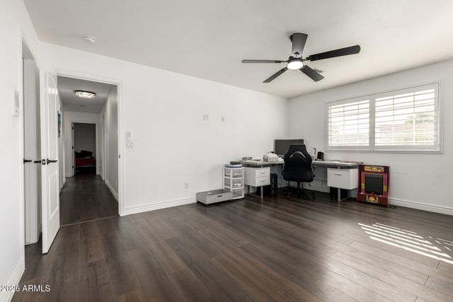 5702 W WINDROSE Drive, Glendale, AZ 85304