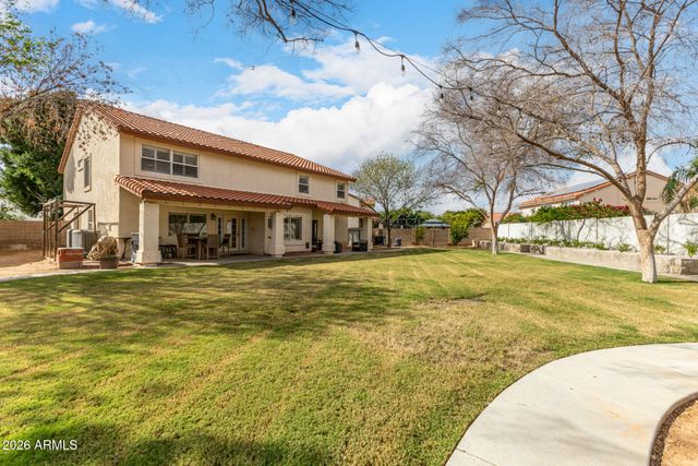 5702 W WINDROSE Drive, Glendale, AZ 85304