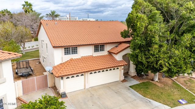 5702 W WINDROSE Drive, Glendale, AZ 85304