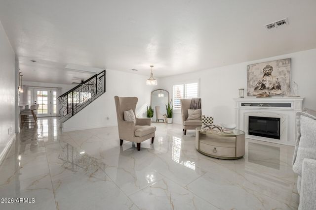 5702 W WINDROSE Drive, Glendale, AZ 85304