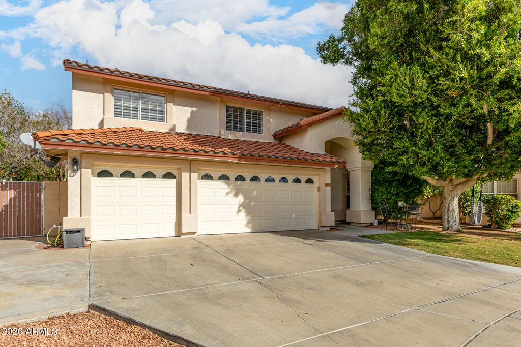 5702 W WINDROSE Drive, Glendale, AZ 85304 — photo 5